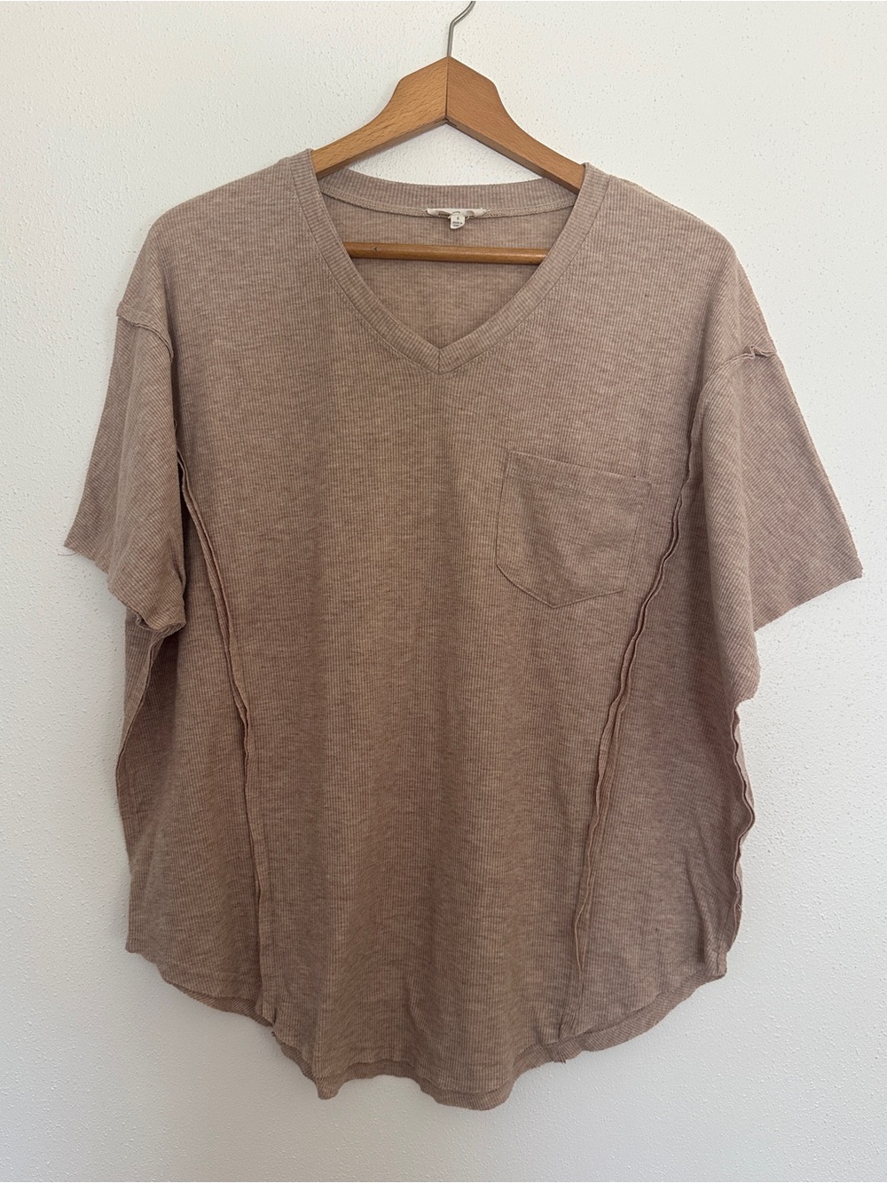 EASEL Mocha Ribbed Knit V-Neck Tee Raw Seams Pocket Top S